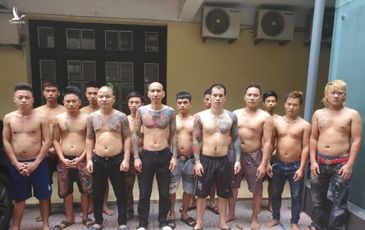Triệu tập 16 người liên quan vụ Phú Lê đánh 2 phụ nữ