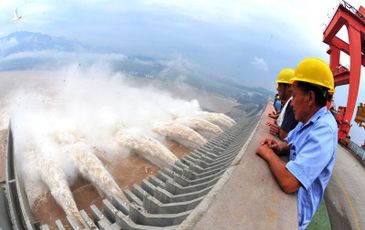 Chuyện “đập Tam Hiệp bị vỡ” và những thông tin xuyên tạc bị “xâu mũi”