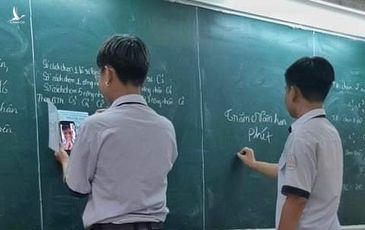 Cho học sinh dùng điện thoại trong lớp: Nên hay không nên?