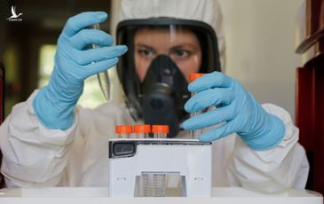 Vaccine Covid-19 của Nga tạo kháng thể ở toàn bộ người được tiêm thử