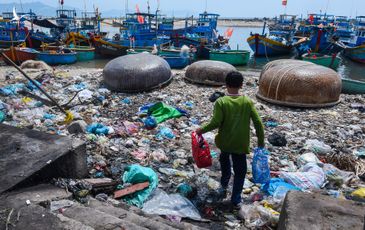 Nên nhân rộng chương trình đổi chai nhựa lấy gạo vì một Việt Nam sạch đẹp