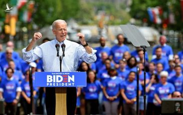 Tỷ lệ ủng hộ ông Biden vượt trội TT Trump, tiến gần mốc kỳ diệu