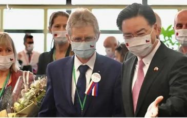 Czech triệu tập đại sứ Trung Quốc để phản đối phát ngôn của ông Vương Nghị