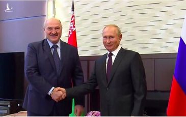 Tổng thống Putin “quăng dây cứu đắm” cho lãnh đạo Belarus