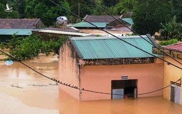 Kon Tum chìm trong biển nước, khẩn cấp di dời người dân