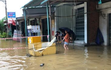 Quảng Ngãi: Lũ trên các sông lên nhanh, nhiều nơi bị cô lập