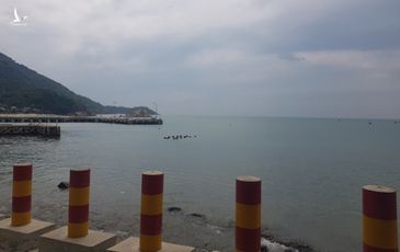 Khoảnh khắc lặng yên đáng sợ trước giờ bão đổ bộ ở Quảng Nam