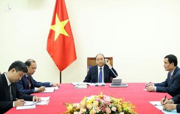Thủ tướng Nguyễn Xuân Phúc điện đàm với Thủ tướng Nhật Bản Suga Yoshihide