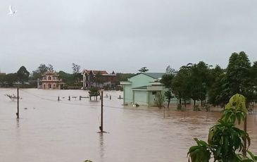 Lũ lên nhanh, dân trở tay không kịp