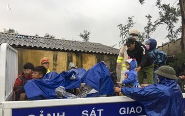 Quảng Trị, Huế cấp tốc sơ tán dân tránh bão số 13