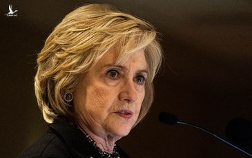 Bà Clinton gián tiếp kêu gọi ông Trump nhận thua