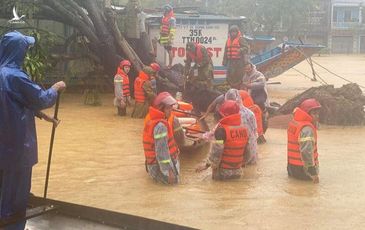 Thêm nhiều quốc gia viện trợ Việt Nam khắc phục hậu quả bão lụt miền Trung