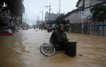 Bão Vamco tàn phá, Philippines ngập trong biển lũ