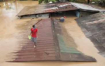 Bão Vamco quét qua Philippines, 26 người chết, lũ nhấn chìm hàng chục ngàn ngôi nhà