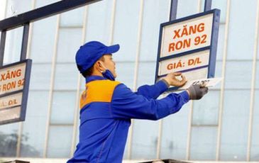 Giá xăng dầu tiếp tục giảm từ 15h chiều nay