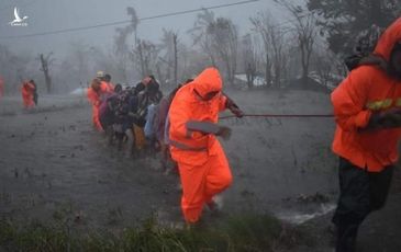 Bão Vamco gây lụt lớn ở Philippines