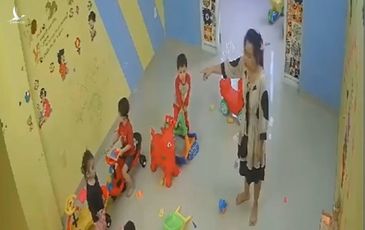 Cô giáo đánh trẻ mầm non gây bức xúc ở Nha Trang