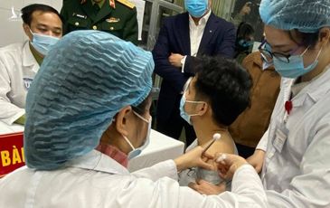 Việt Nam tự cường trong ‘cuộc đua’ vaccine COVID-19
