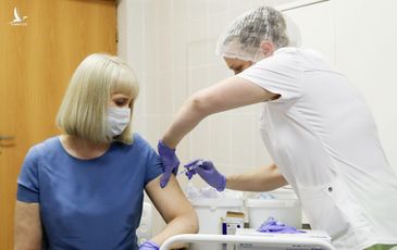 6 người thử nghiệm vaccine của Pfizer đã tử vong, sự thật ra sao?