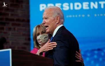 Thắng phiếu cử tri đoàn, ông Joe Biden chỉ trích ông Donald Trump ‘không tôn trọng ý dân’