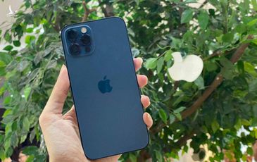 Người Việt cần làm việc bao nhiêu ngày để mua iPhone 12?