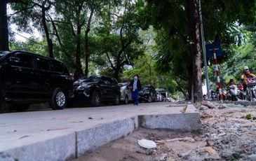 ‘Ôtô đi lên vỉa hè thì đá nào cũng vỡ’