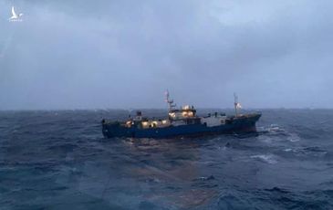 Tàu Nga gặp nạn được Lữ đoàn Tàu ngầm Việt Nam cứu hộ