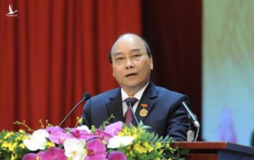 Thủ tướng Nguyễn Xuân Phúc: ‘2020 là năm thành công nhất về tinh thần, ý chí vươn lên’