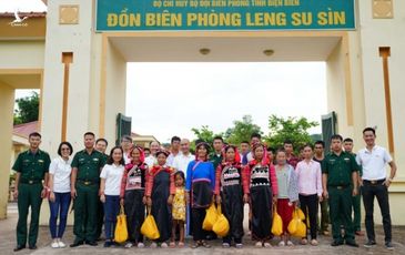 Người cộng sản ở tận cùng Tây Bắc: Ngọn lửa Leng Su Sìn