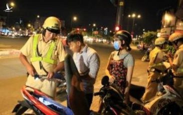 Đừng xem nhẹ việc mang dao trong cốp xe