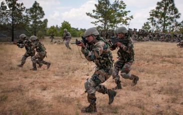 Chuyện chưa biết về người lính Gurkha từng bảo vệ thượng đỉnh Mỹ-Triều