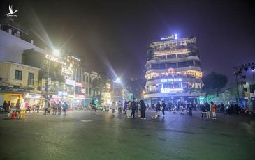 Du khách đến Hà Nội không lo phải ‘ngủ sớm’