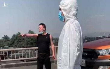 Tài xế xe bán tải tự ý tháo dỡ hàng rào cách ly phòng chống dịch COVD-19, đấm CSGT