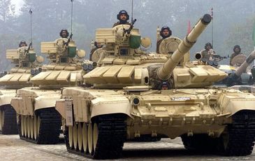 Tại sao Ấn Độ chê tiêm kích Su-57 và ghét bỏ xe tăng T-90MS?