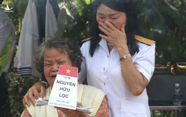 Lễ tưởng niệm 64 liệt sĩ hy sinh ở Gạc Ma: Nhớ con, mẹ già bật khóc