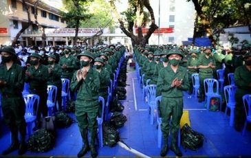 Hàng nghìn thanh niên TP.HCM lên đường nhập ngũ