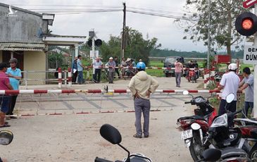 Nhận định nguyên nhân vụ tàu hỏa tông ôtô thương tâm ở Quảng Ngãi