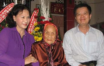 Mẹ Việt Nam anh hùng sống qua 3 thế kỷ có 7 người con trai hy sinh và gần 500 con cháu