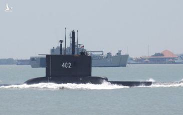 Tàu ngầm Indonesia chở 53 người mất liên lạc: phát hiện mới