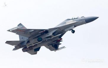 Trung Quốc nói tiêm kích J-16 của họ nay tốt hơn cả Su-30