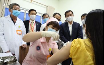 96 người thử nghiệm Covivac của Nha Trang tiêm đủ hai liều