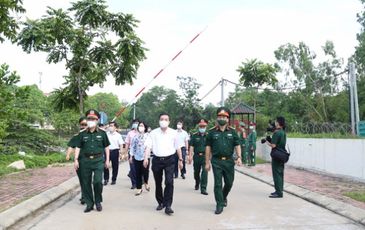 35 F1 ở khu cách ly tập trung thành F0 trong 1 ngày, chủ tịch Hà Nội đi kiểm tra gấp