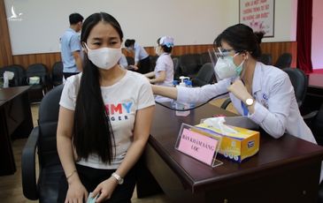 Sáng 20.6, gần 8.500 công nhân Q7 TPHCM được tiêm vaccine Covid-19