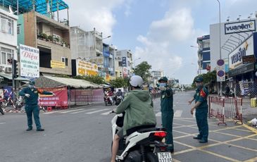 Bi hài chuyện xả chốt kiểm soát, dân ngại không dám đi: ‘Vô rồi ra được không?’