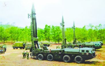 Việt Nam tiến tới thành lập binh chủng tên lửa chiến lược: Uy lực vô song, Iskander đáng “đồng tiền bát gạo”?