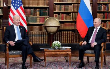 Hành động “khó hiểu” của ông Biden trong cuộc gặp với ông Putin