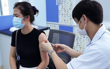 Sáng 26/6: Việt Nam thêm 15 bệnh nhân COVID-19; thực hiện hơn 3 triệu mũi tiêm vắc xin