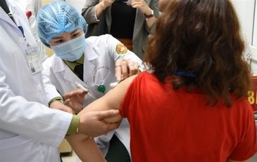 Gần 13.000 người tiêm vaccine Nanocovax giai đoạn 3