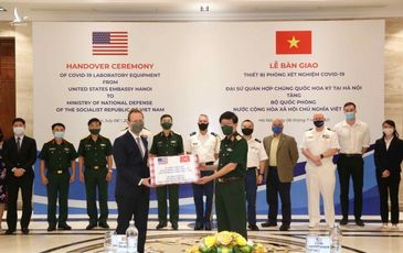 Mỹ hỗ trợ thiết bị xét nghiệm Covid-19 cho Việt Nam