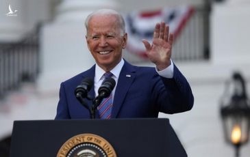 Tổng thống Biden: “Tiêm vaccine là hành động yêu nước nhất mà bạn có thể làm”!